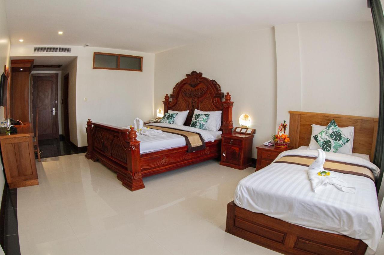 Kampong Thom Palace Hotel Buitenkant foto