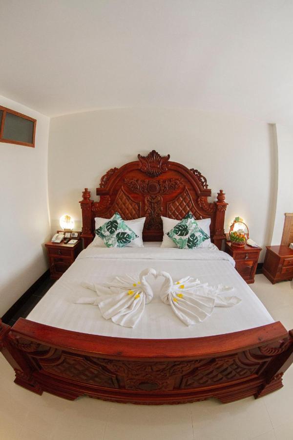 Kampong Thom Palace Hotel Buitenkant foto