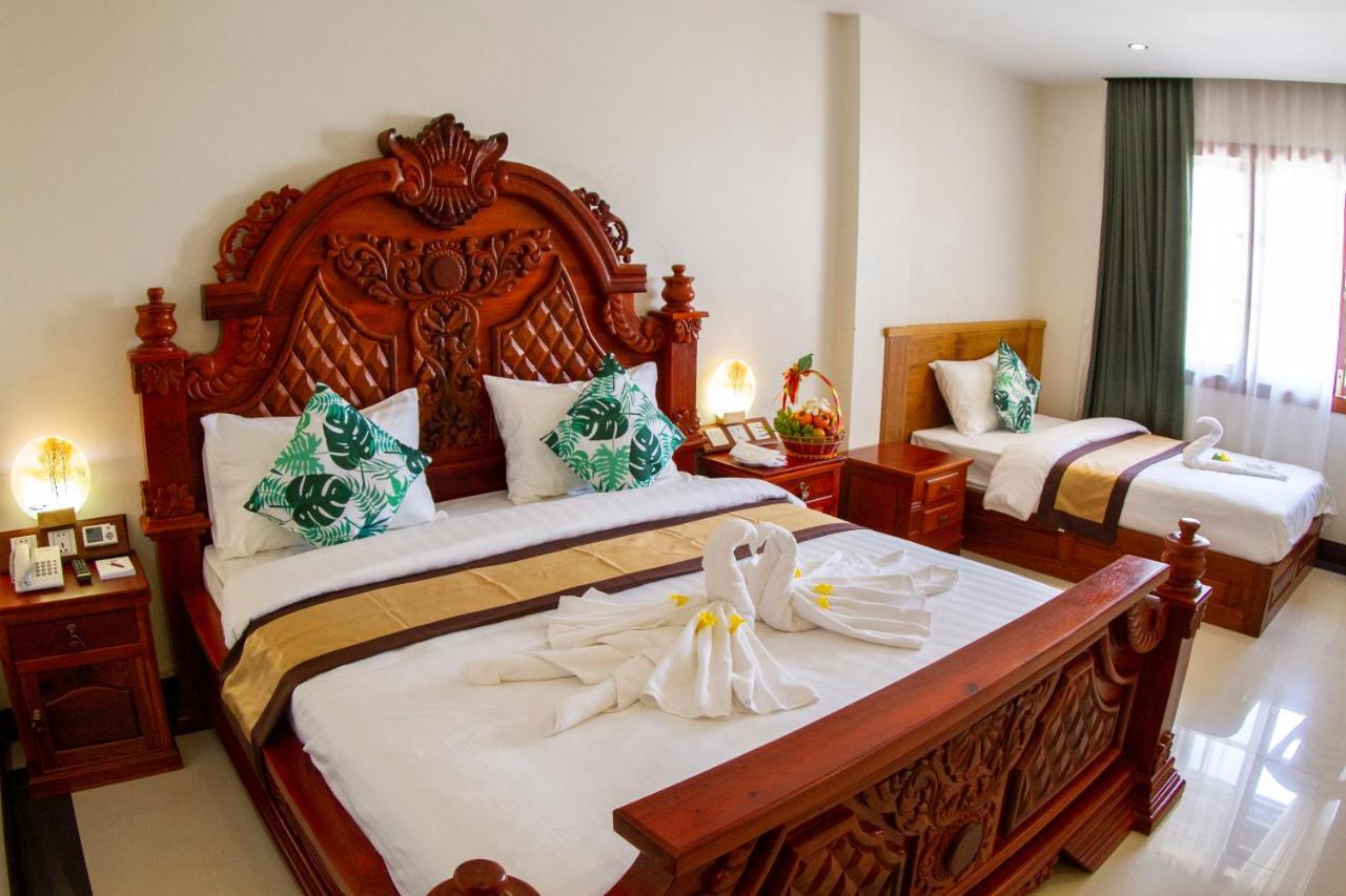 Kampong Thom Palace Hotel Buitenkant foto