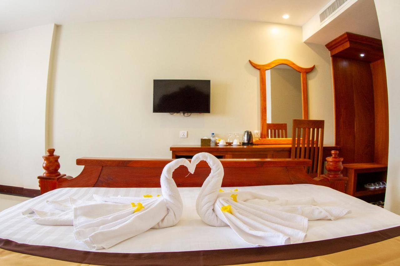Kampong Thom Palace Hotel Buitenkant foto