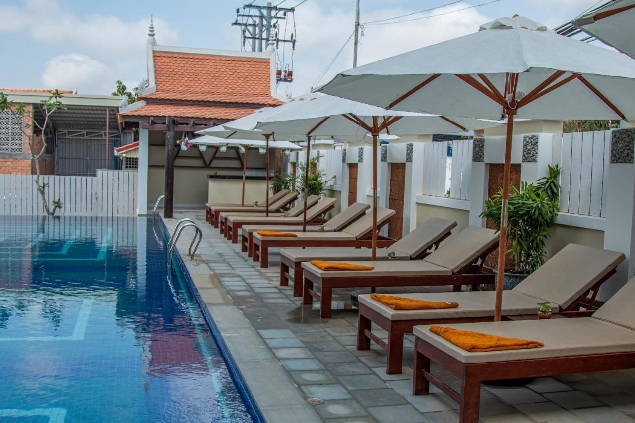 Kampong Thom Palace Hotel Buitenkant foto