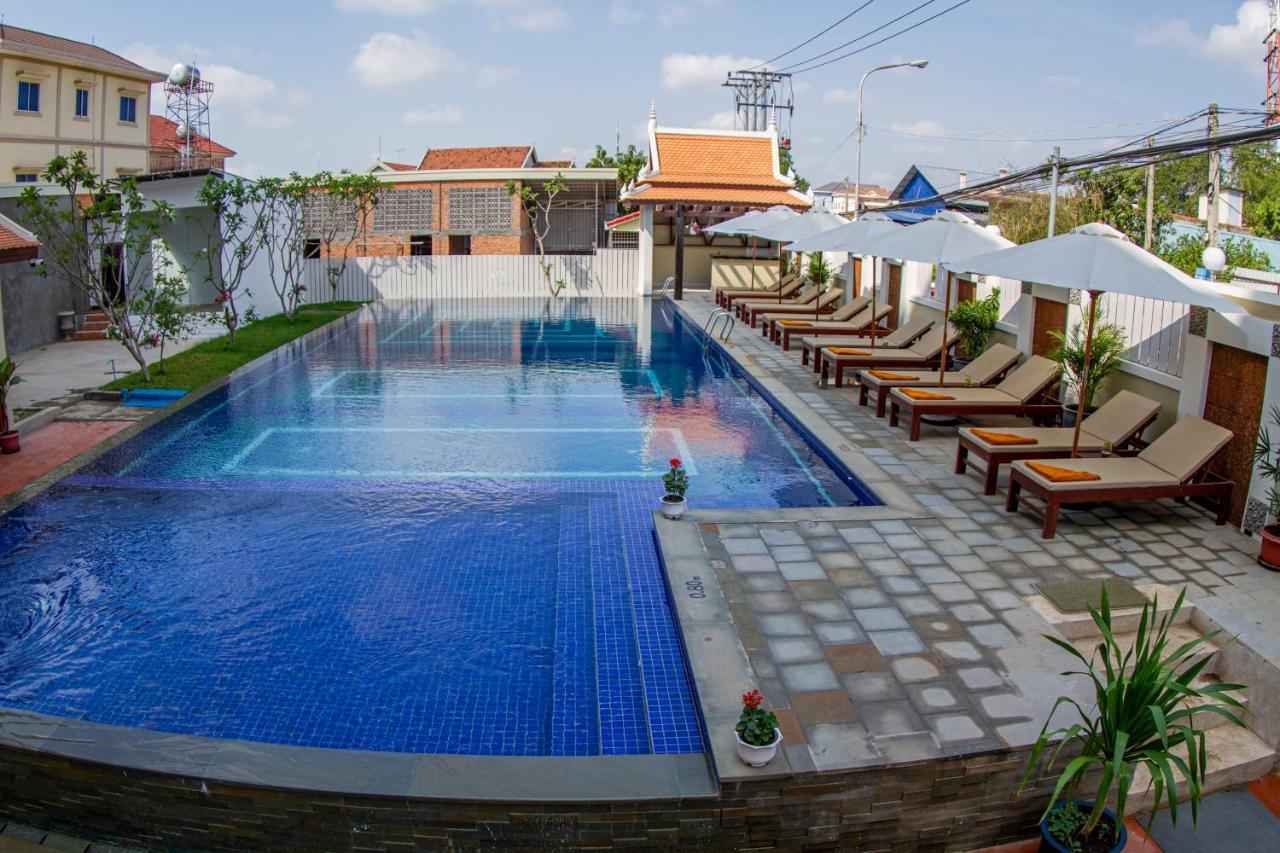 Kampong Thom Palace Hotel Buitenkant foto