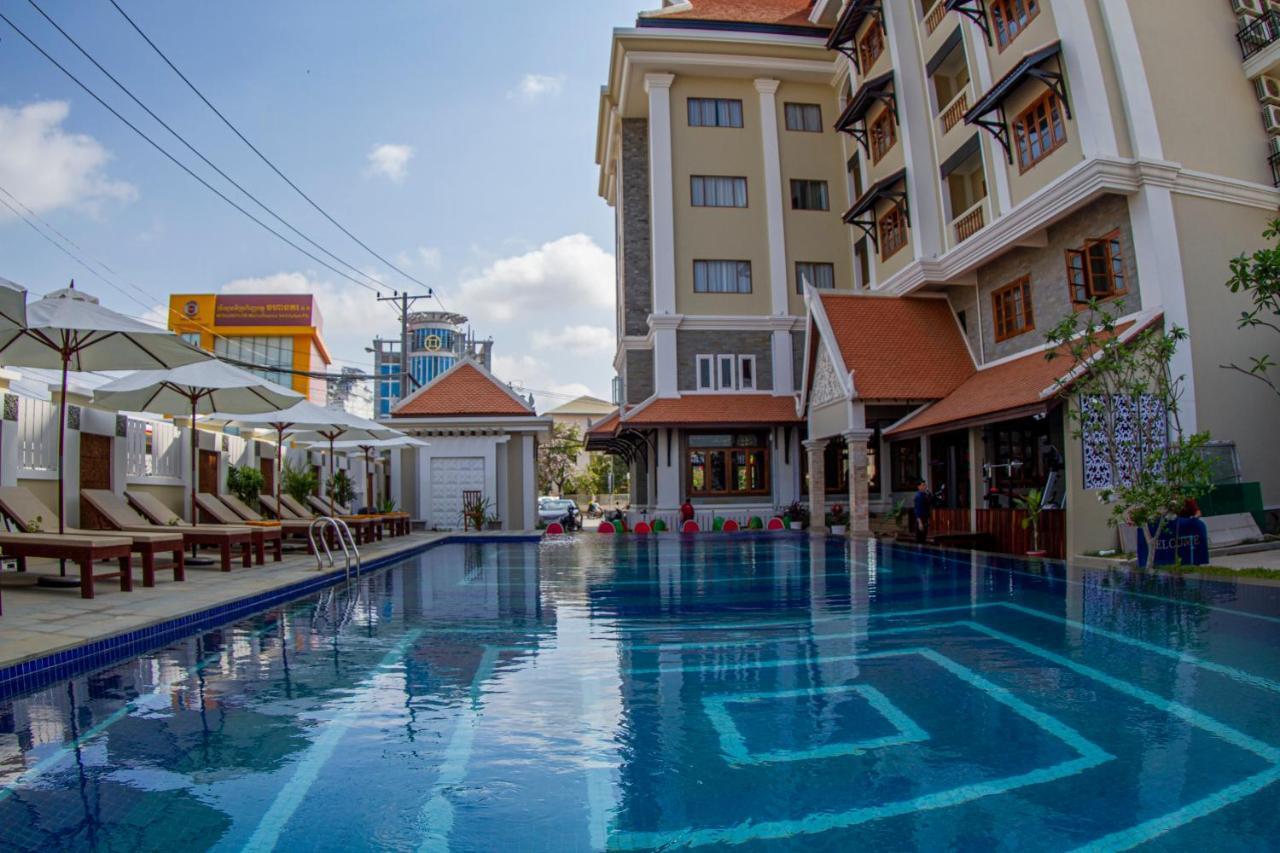 Kampong Thom Palace Hotel Buitenkant foto